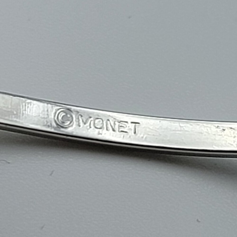 Monet Silver Tone Knot Accent Bangle Bracelet 7.75 Inch Minimalist Modernist - Picture 5 of 7